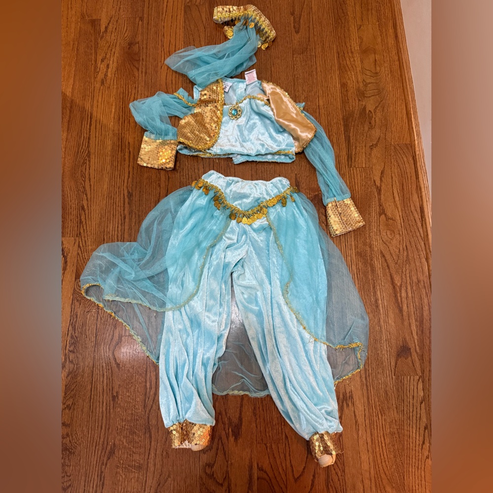 Disney Jasmine Egyptian hallowren Costume Set sz 3-4